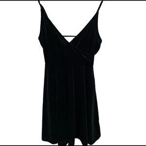 Forever 21 Vintage Y2K Black Velvet Faux Wrap Dress – Medium